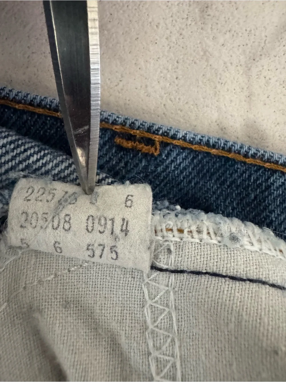 Levi's Men's Straight Indigo Blue Denim Jeans with Leather Patch